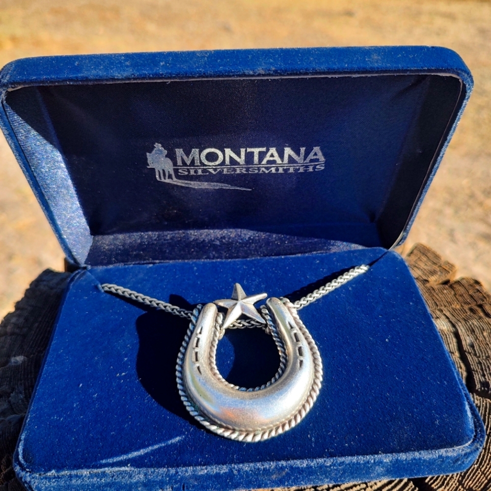 Montana Silversmith Horseshoe Necklace